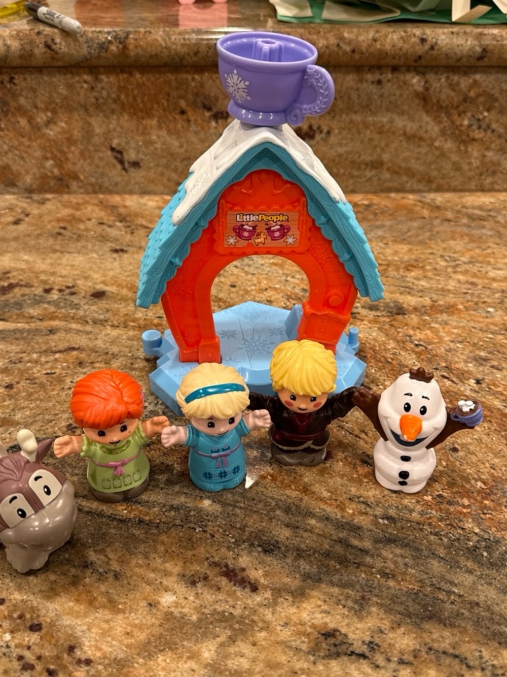 Fisher-Price Little People Frozen Playset with Purple Teacup and Characters